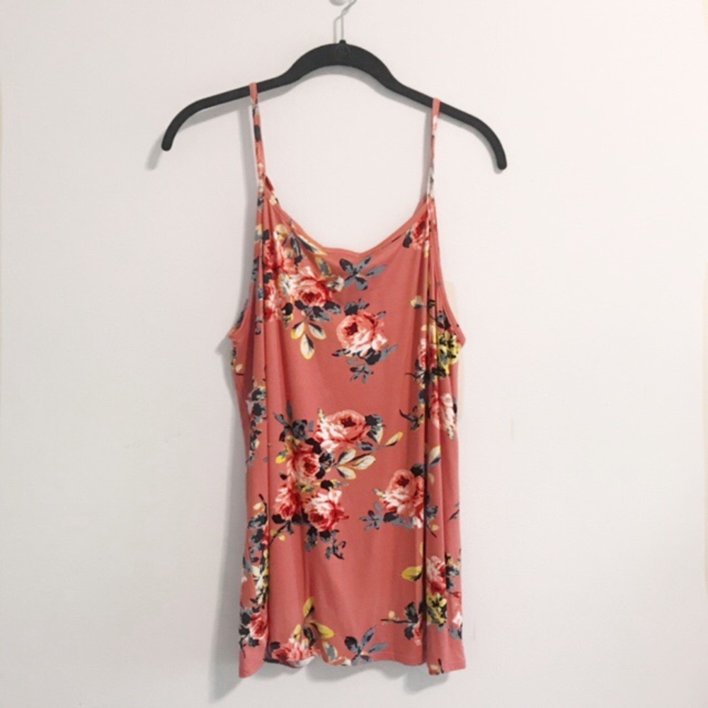 Cute coral floral knitted tank top NWOT